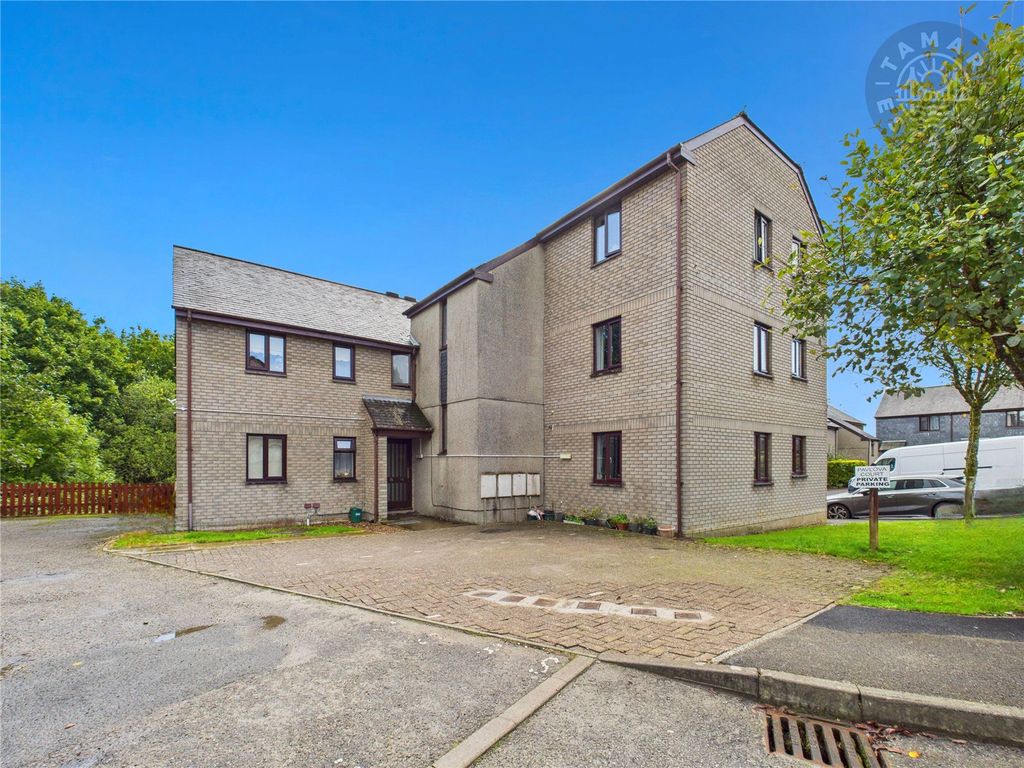 Property photo 1 of 9 Front Aspect