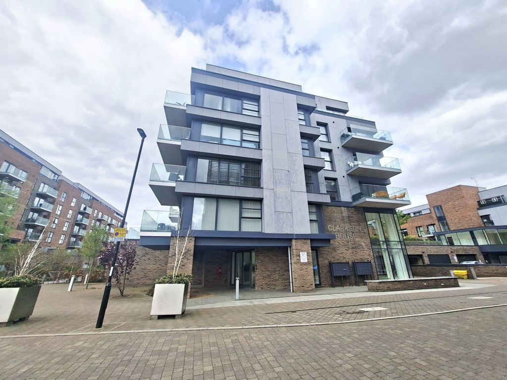 Property photo 2 of 8