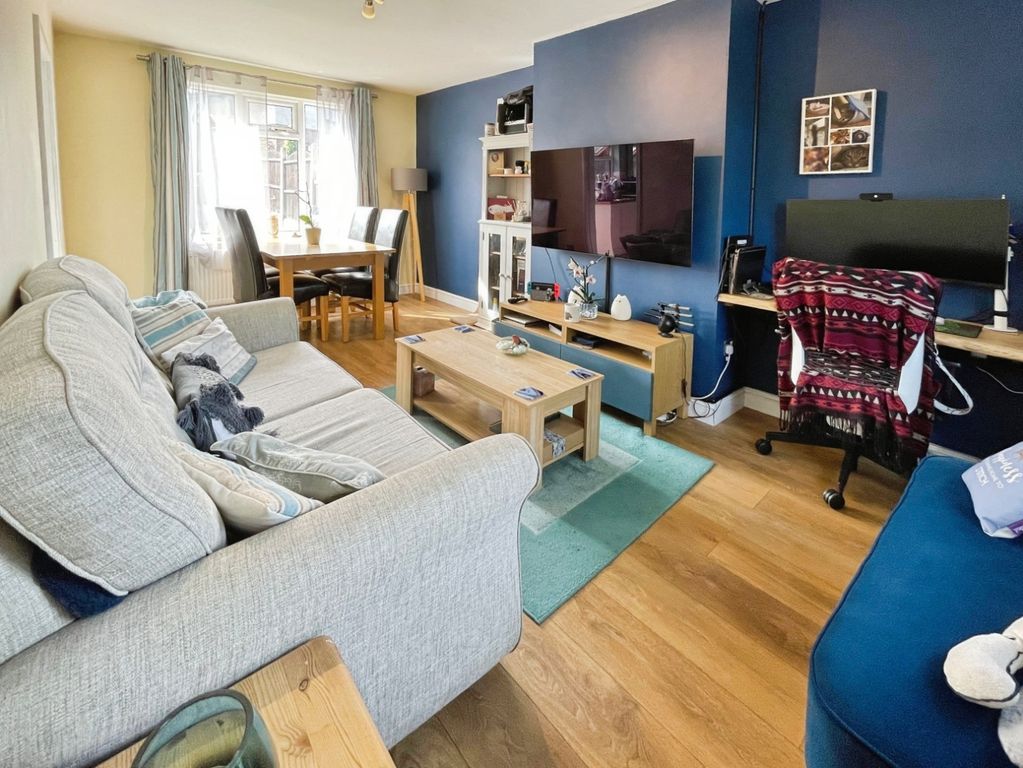 Property photo 2 of 20 Pbox-Img.Jpg