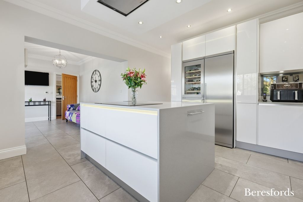 Property photo 3 of 43 Picture 3