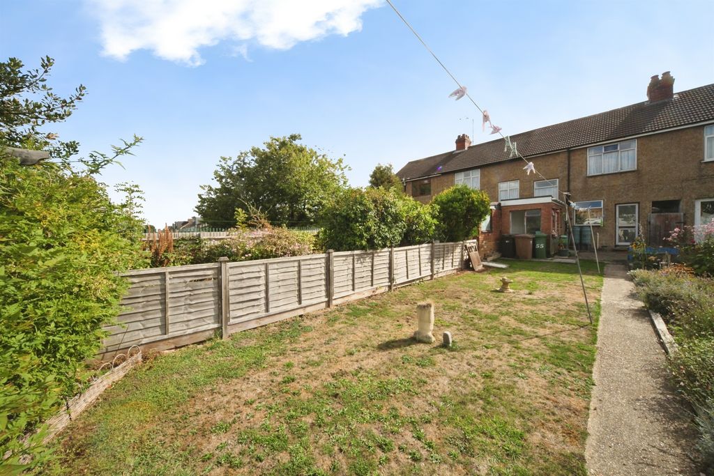 Property photo 2 of 9
