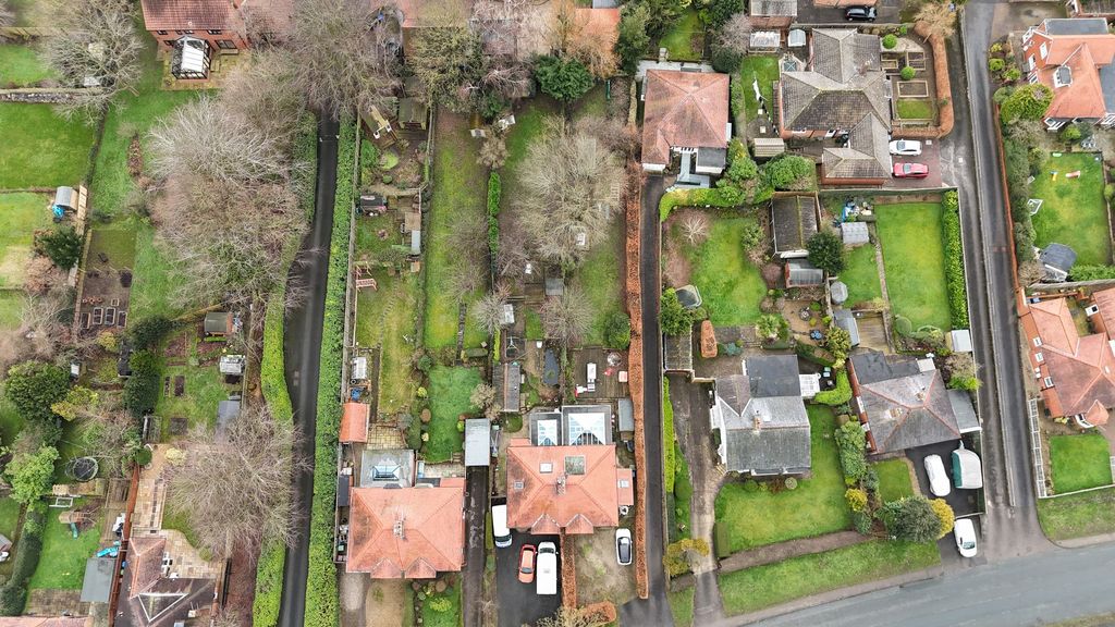 Property photo 2 of 23