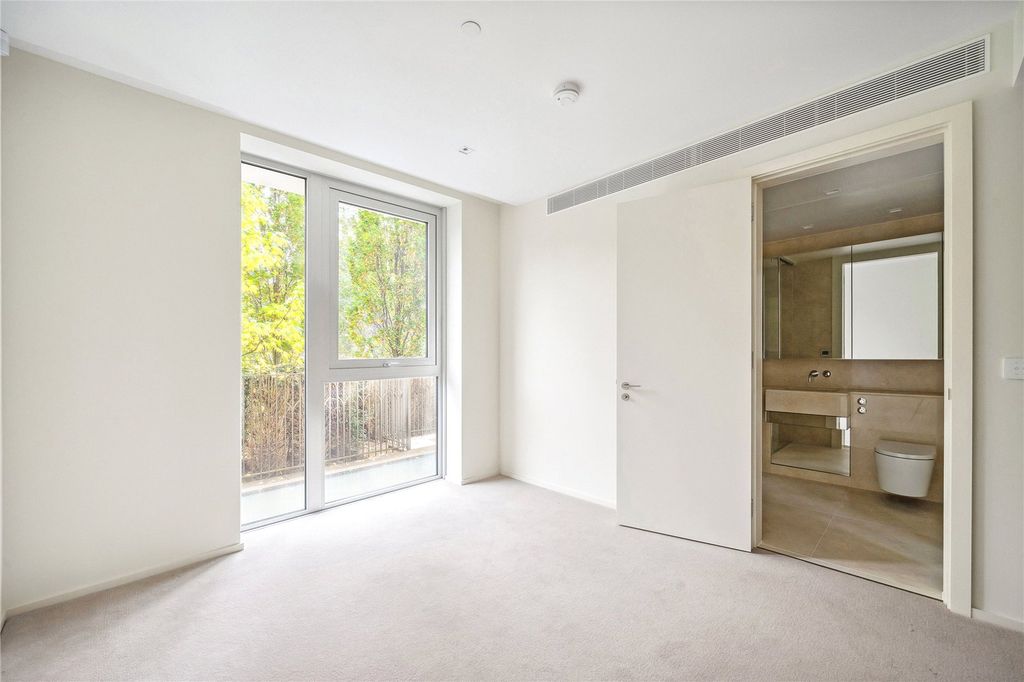 Property photo 3 of 14 Picture No. 06