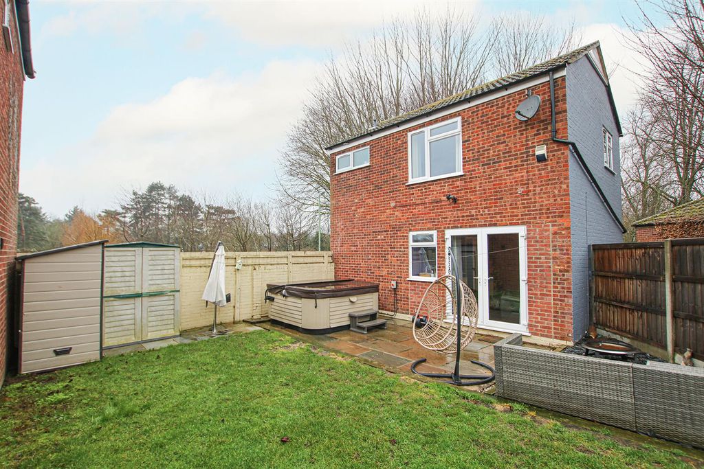 Property photo 2 of 10 Img_3637 Back.Jpg