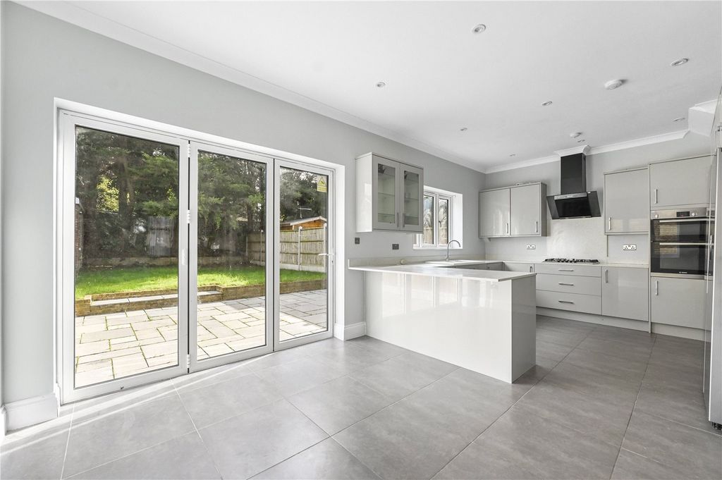 Property photo 1 of 19 Dining Room 1