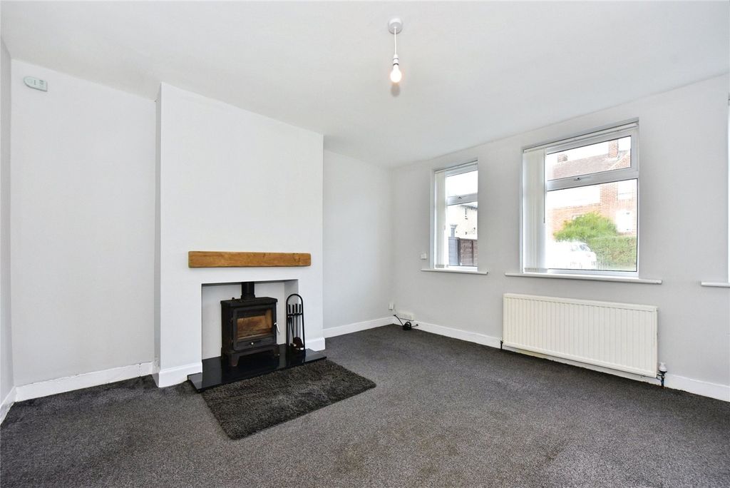 Property photo 3 of 19 Picture No. 25