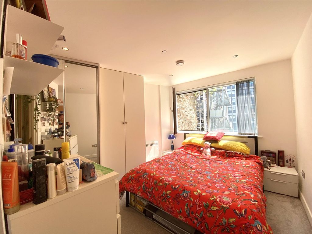 Property photo 3 of 14 Picture No. 02