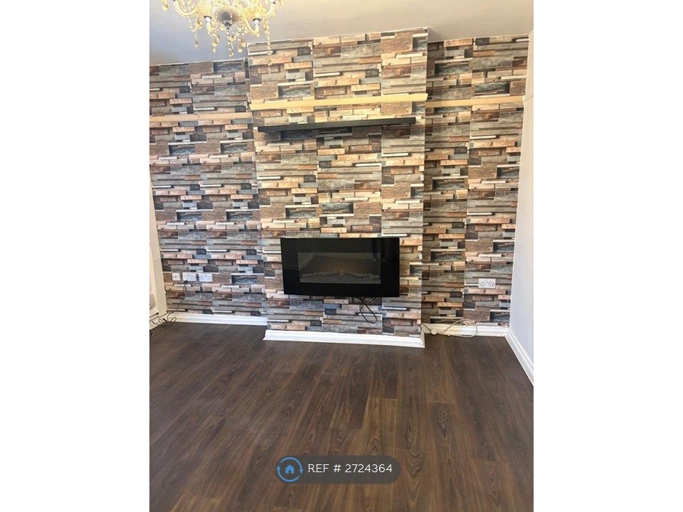 Property photo 1 of 10 Lounge