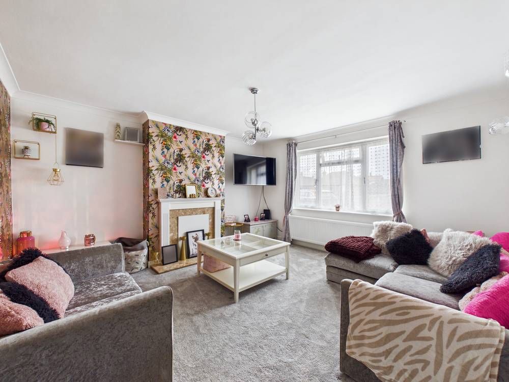 Property photo 2 of 19 Giraffe360-Still005