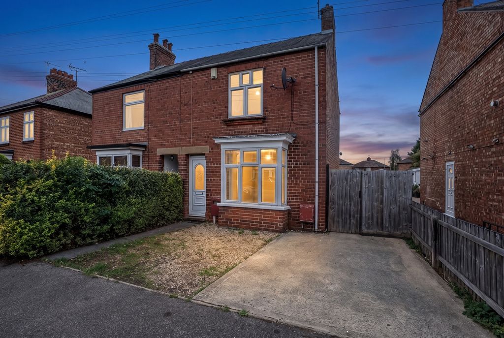Property photo 1 of 34