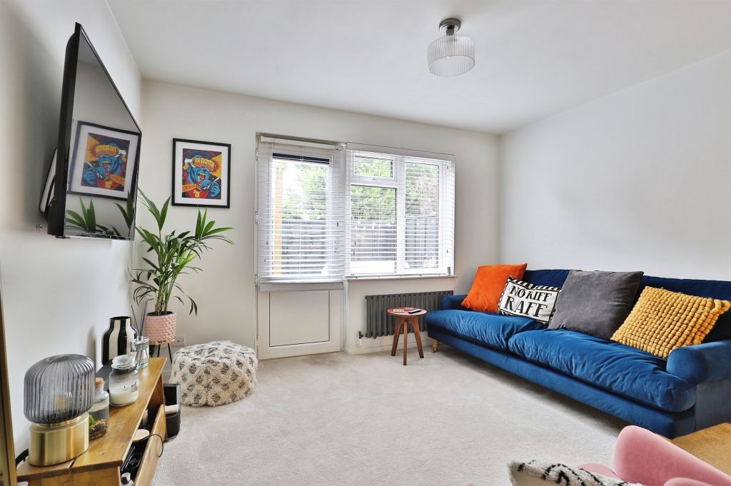 Property photo 3 of 17