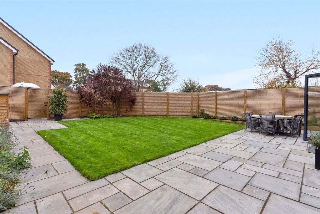Additional image 15 of 4 bed semi-detached house for saleWindmill Road, Hampton Hill TW12