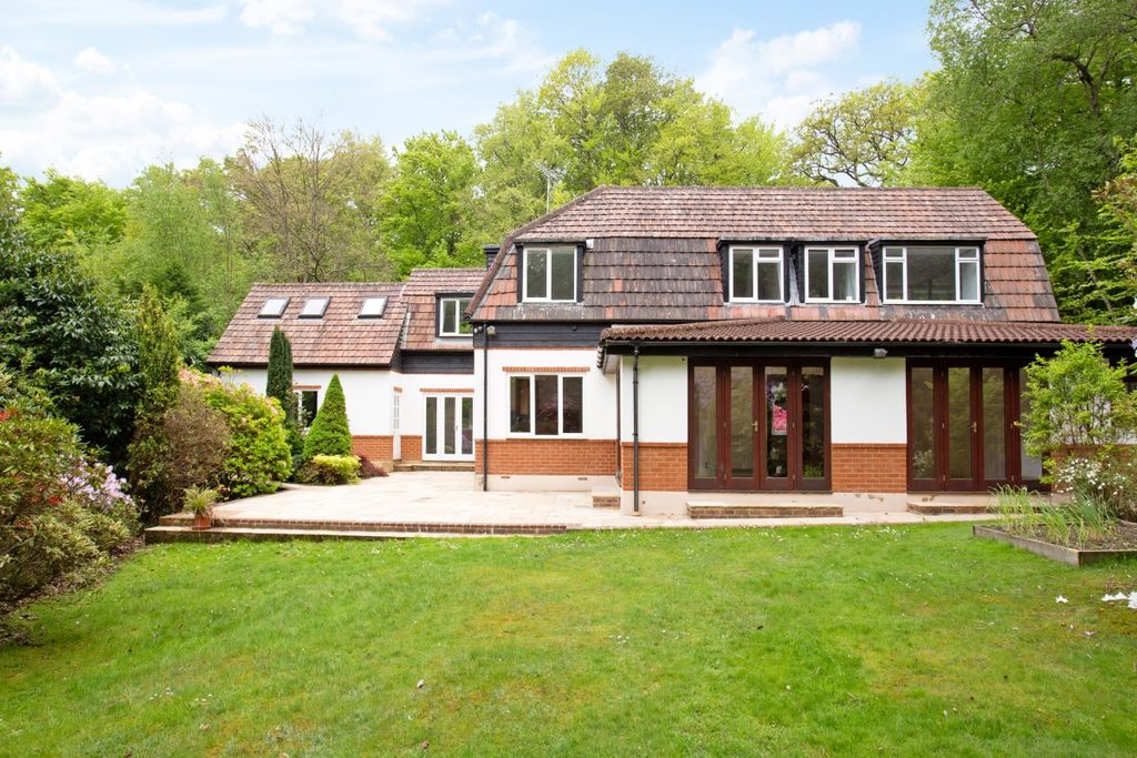 Property photo 2 of 19 Tower Barn Lodge ...