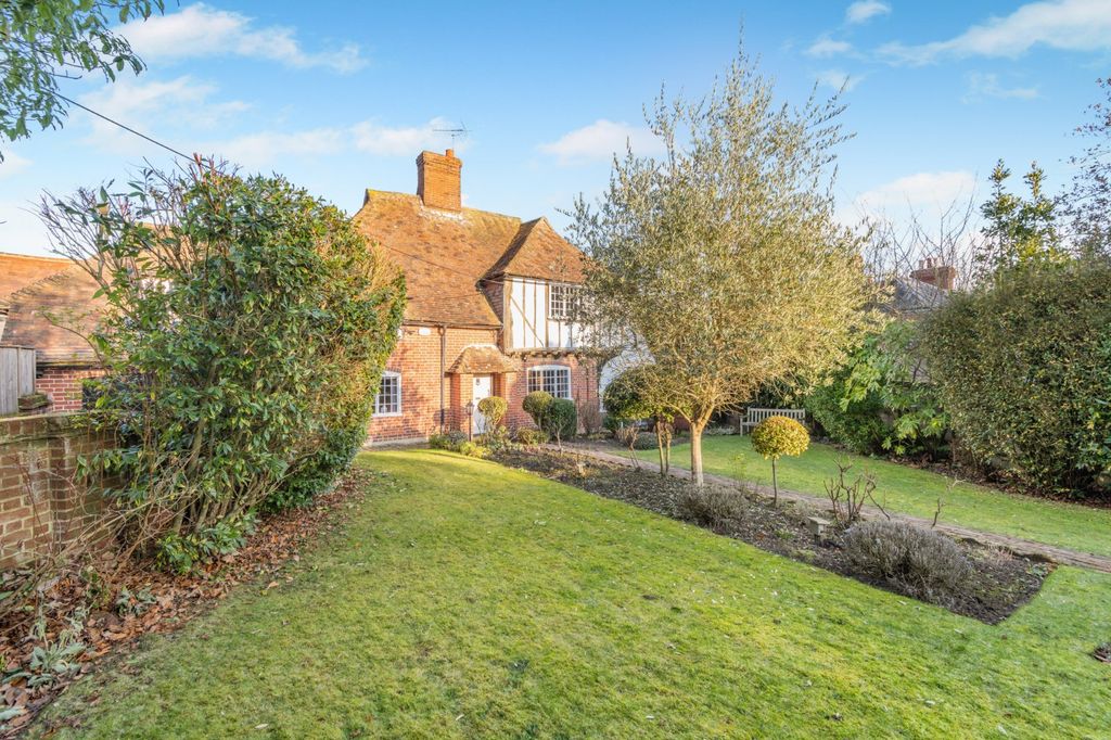 Property photo 2 of 21 Garden