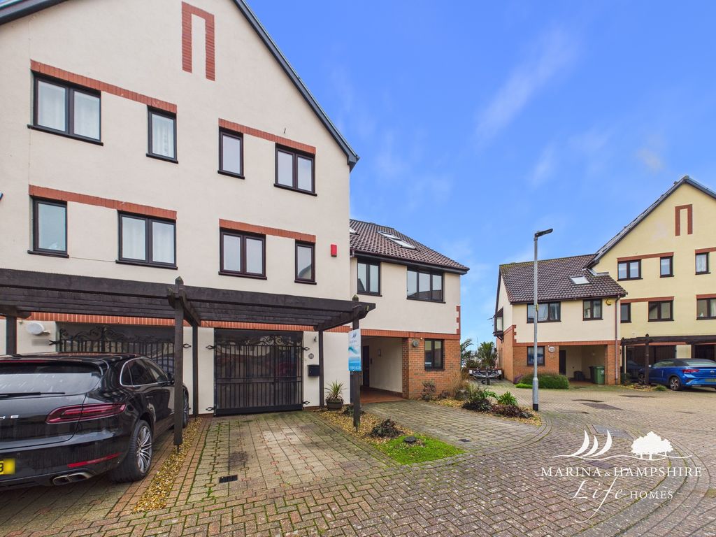 Property photo 1 of 31 Cam03915G0-Pr0033-Still043