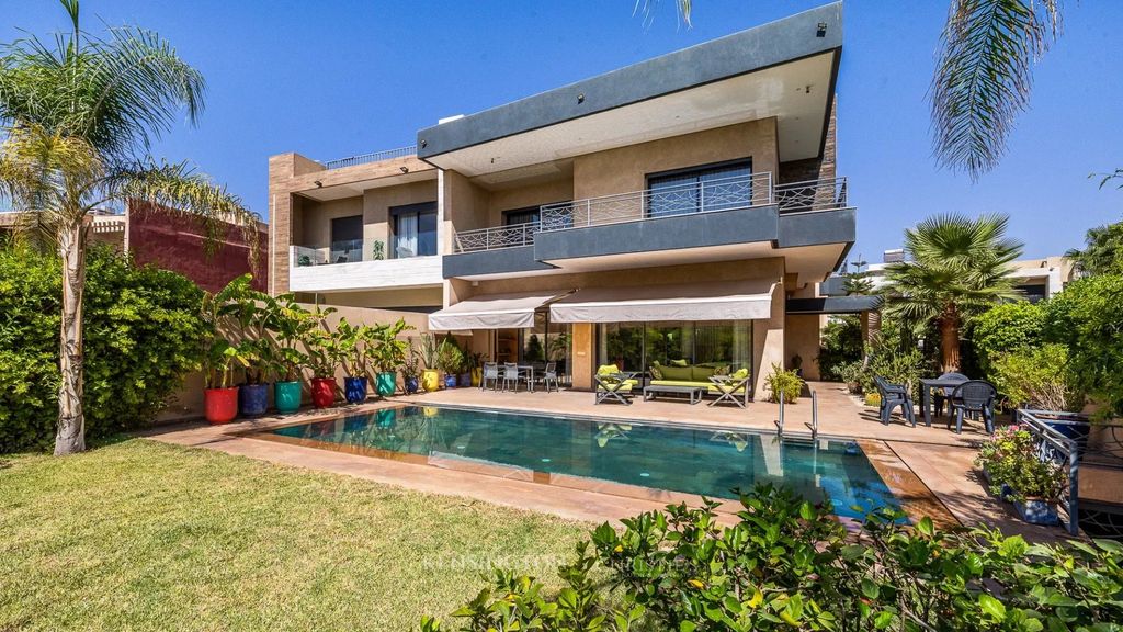 Property photo 1 of 38