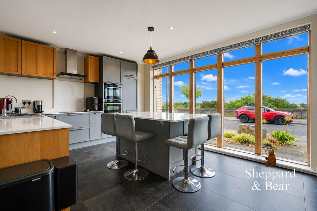 Property photo 2 of 67 Kitchen
