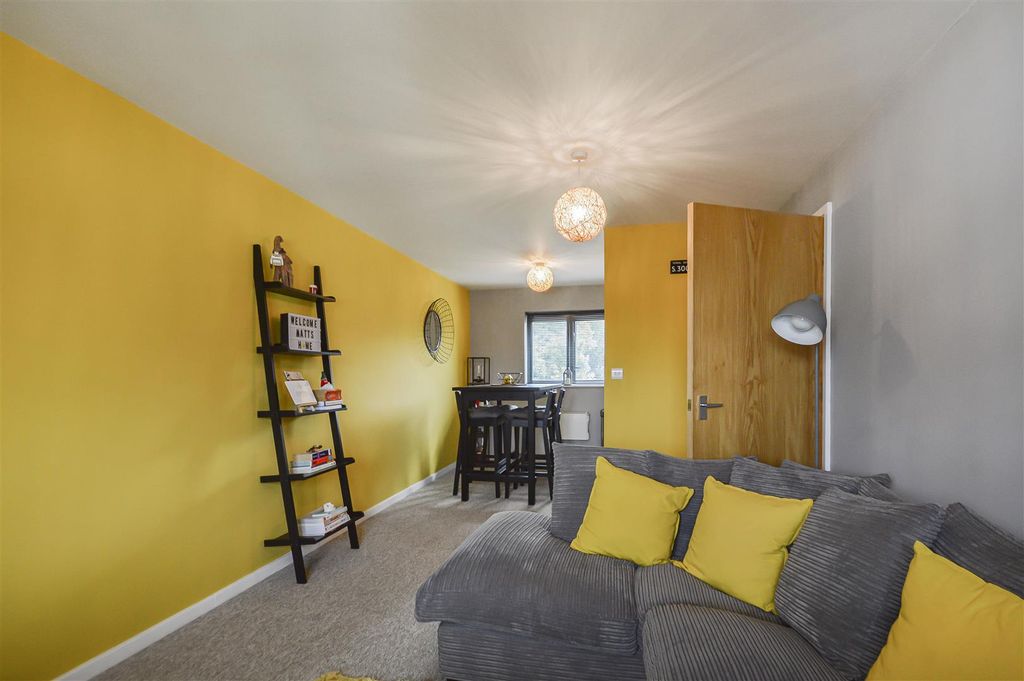 Property photo 2 of 8 3_66086.Jpg