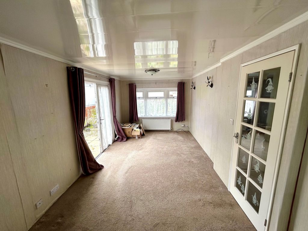 Property photo 2 of 13 Photo 6
