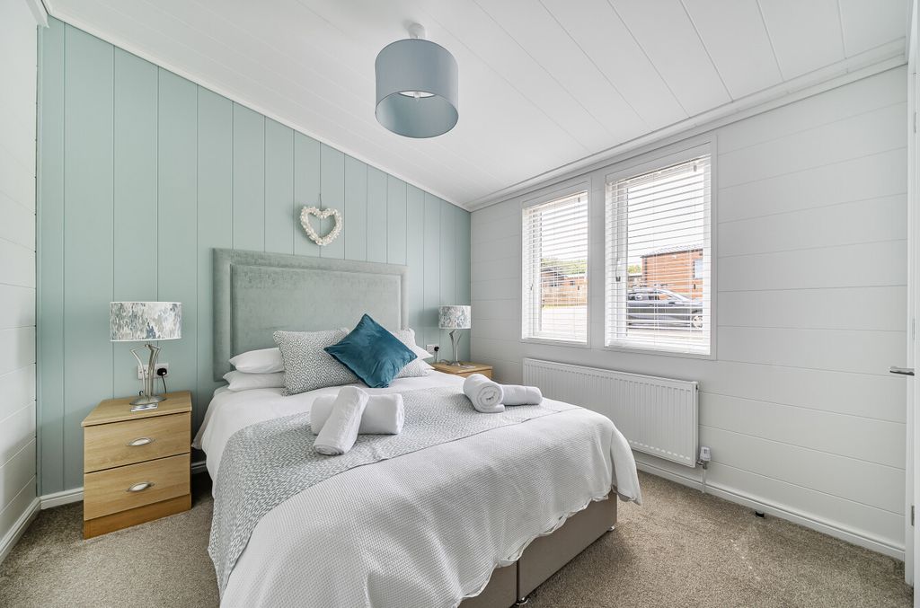 Property photo 3 of 21 3 - 1324170-8-6888dc6...
