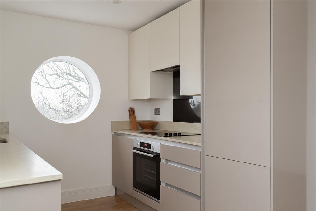 Property photo 2 of 16 4.Jpg