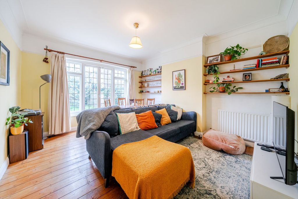 Property photo 3 of 14 Picture No. 34