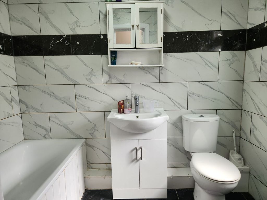 Property photo 3 of 3