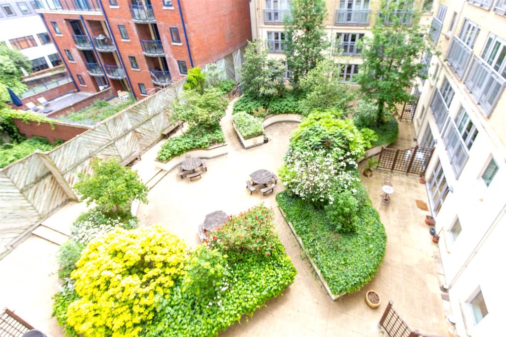Property photo 2 of 11 Picture No. 12
