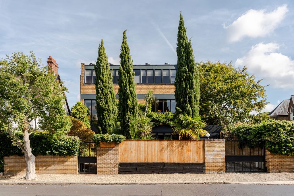 Property photo 2 of 37 313894 - Feversham House-57.Jpeg