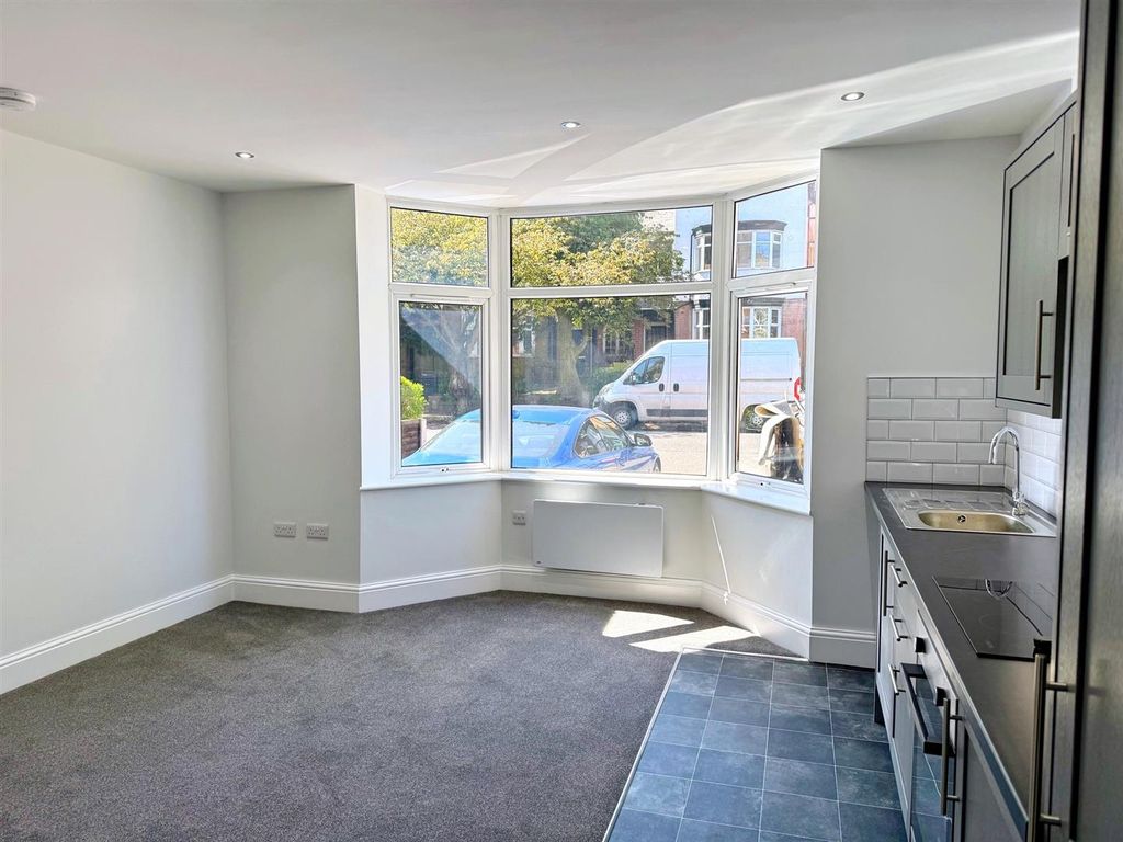 Property photo 2 of 12 Img_6420.Jpg