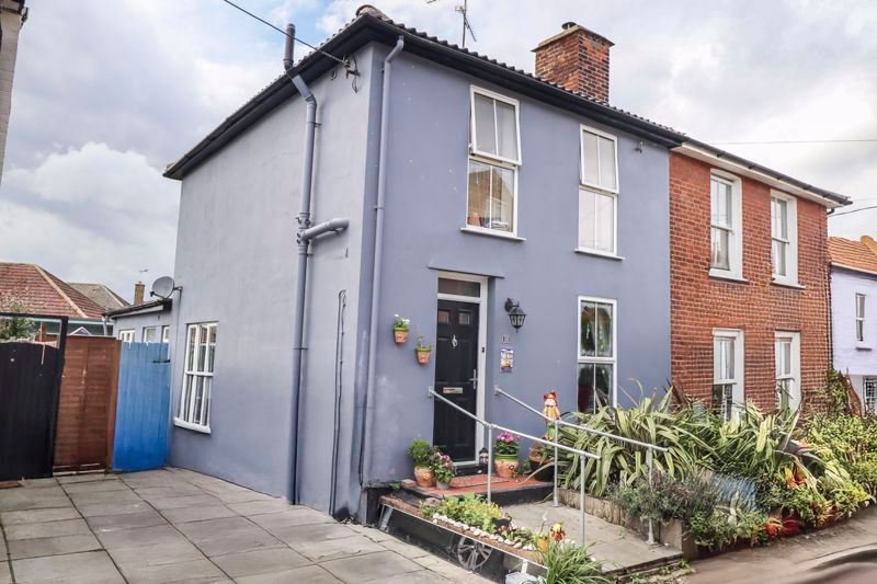 Property photo 1 of 24 Chapel Road