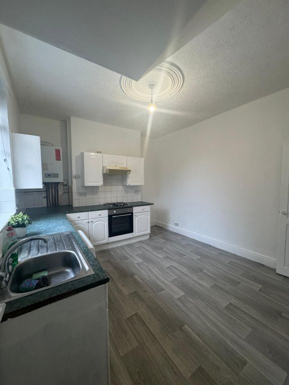 Property photo 2 of 11 Image