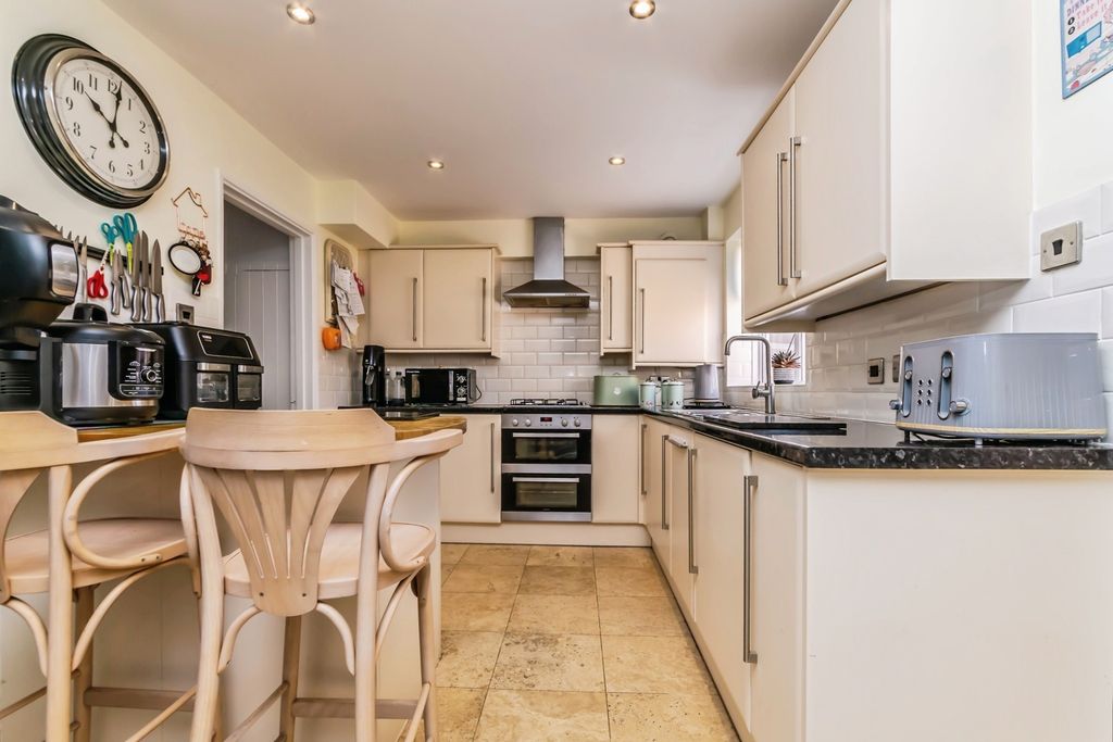 Property photo 2 of 18 Pbox-Img.Jpg