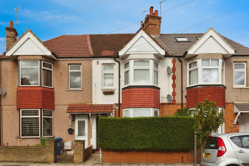 Property photo 1 of 8