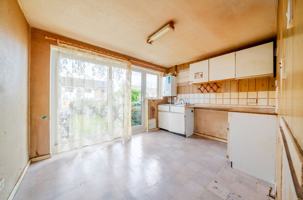 Property photo 3 of 9 1346714-5-68B584d...