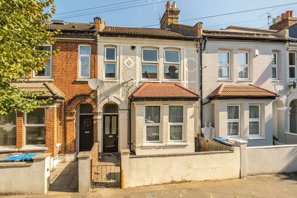 Property photo 1 of 6