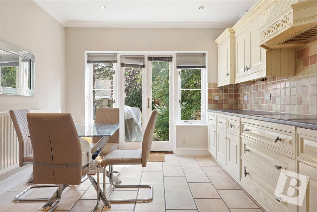 Property photo 3 of 24 Kitchen/Diner