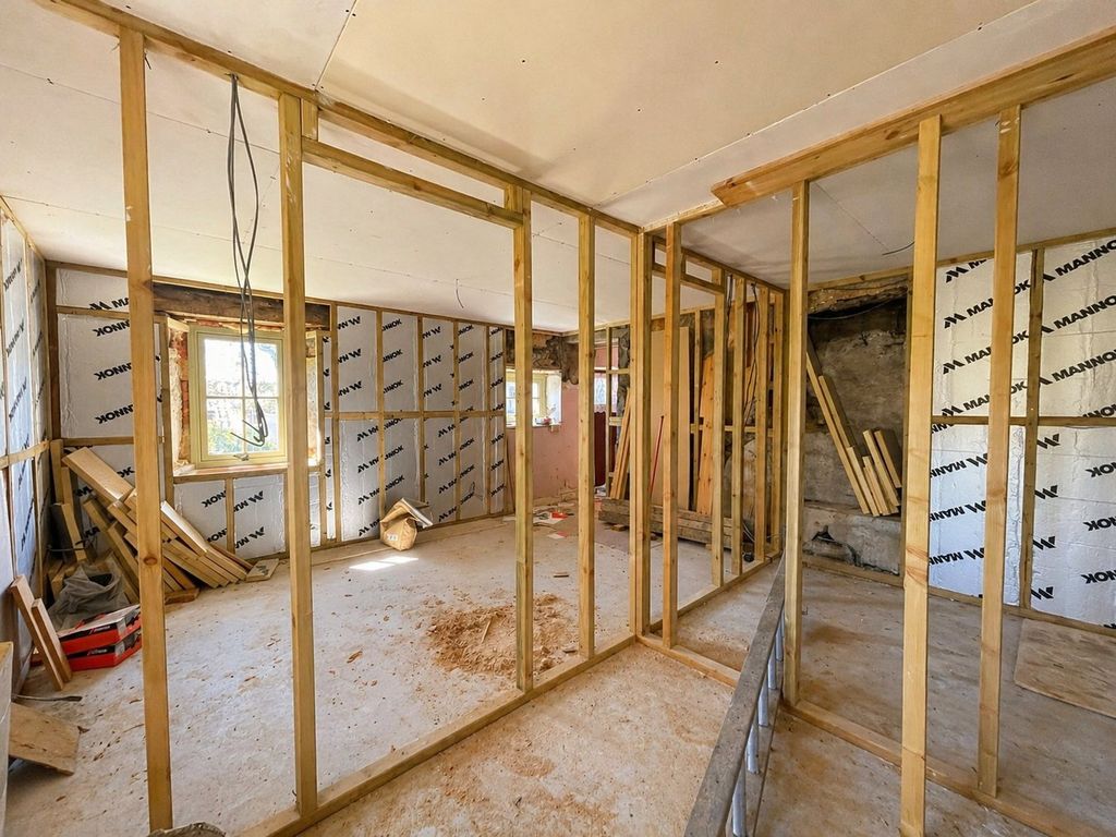 Property photo 3 of 24