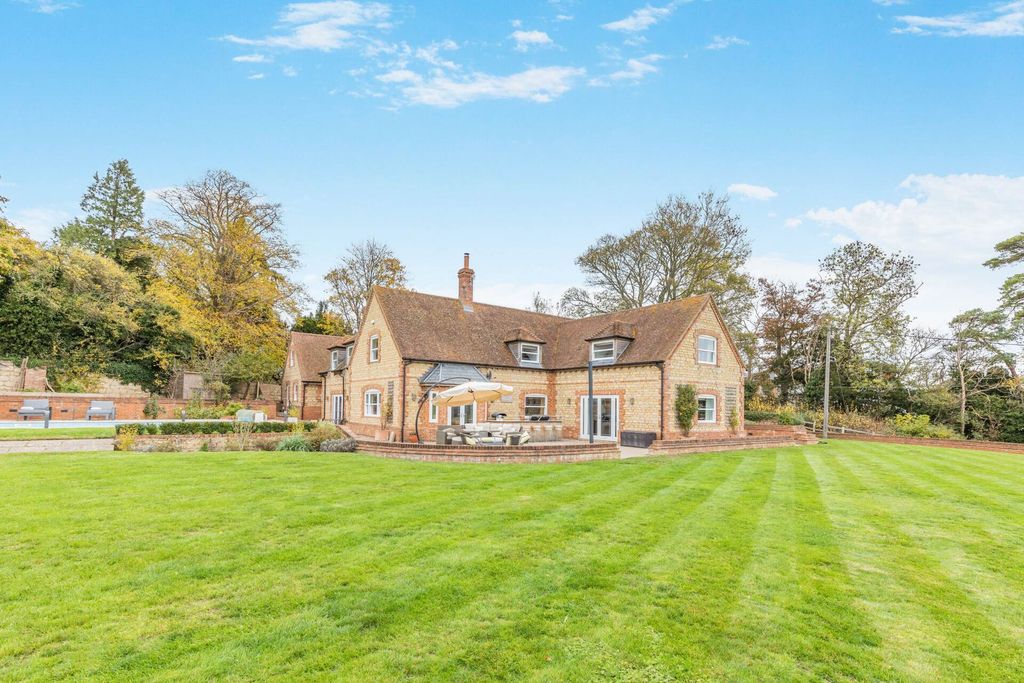 Property photo 2 of 44