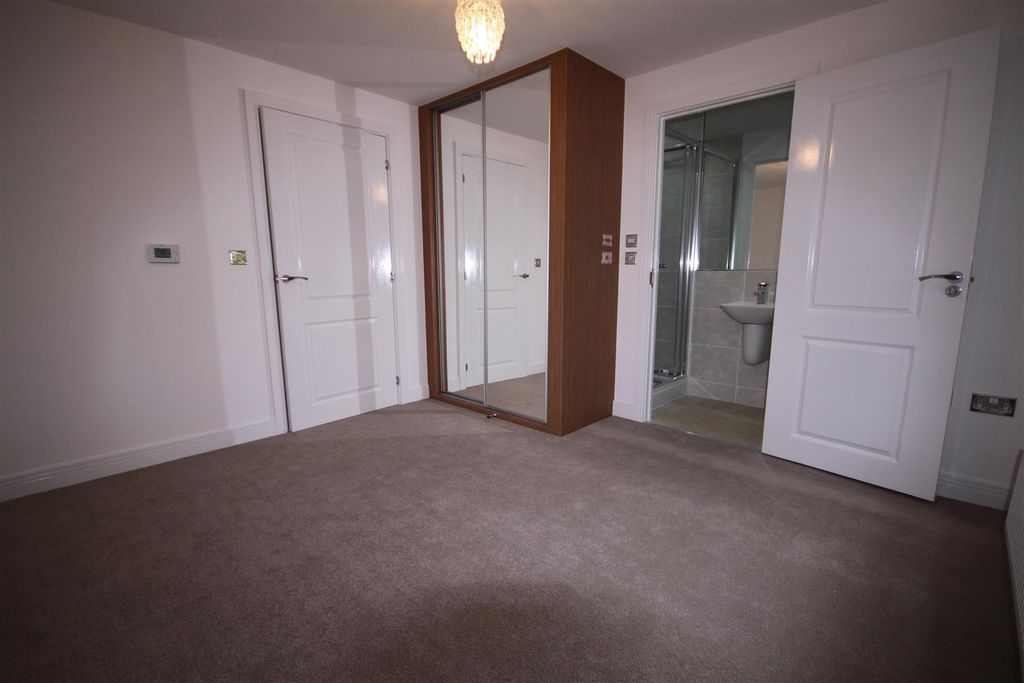 Property photo 3 of 9 Bedroom One