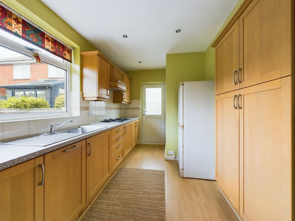 Property photo 2 of 13 Kitchen