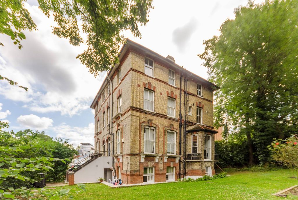 Property photo 1 of 18