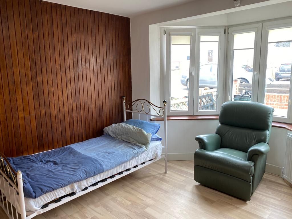 Property photo 1 of 2