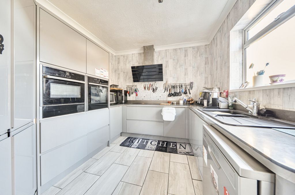 Additional image 6 of 4 bed bungalow for saleWaterloo Road, Mablethorpe LN12