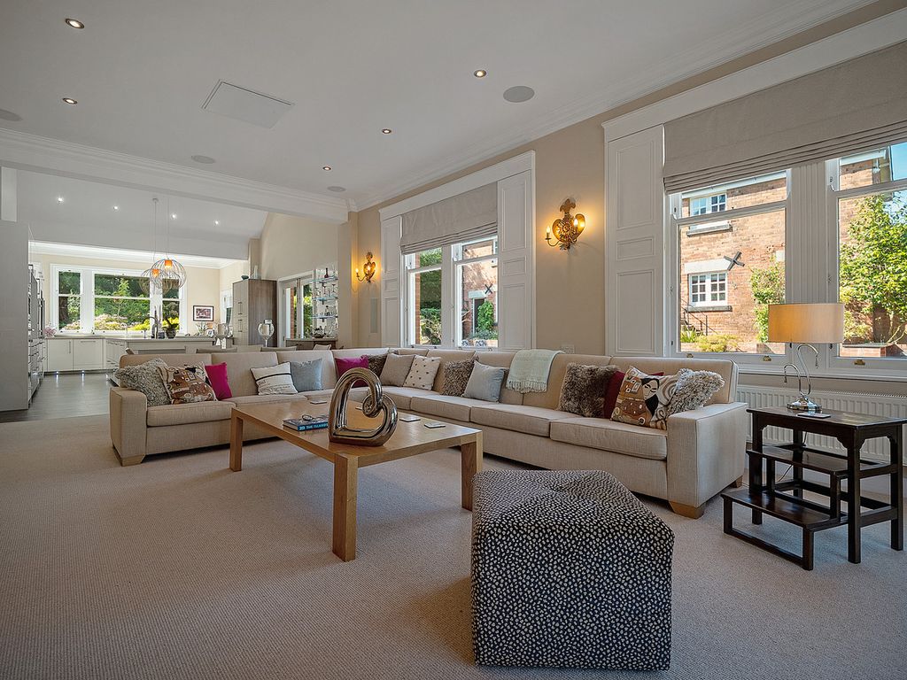 Property photo 3 of 44