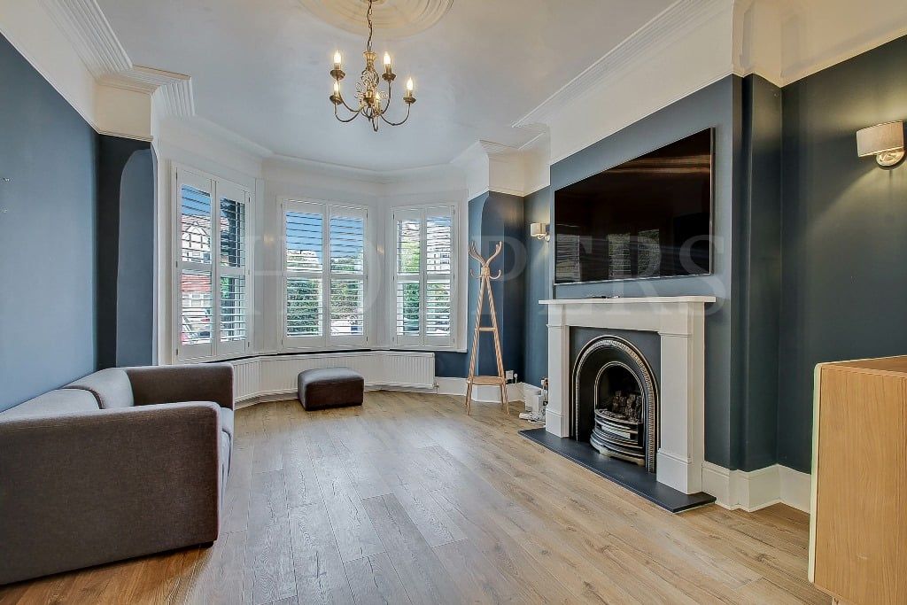 Property photo 3 of 17