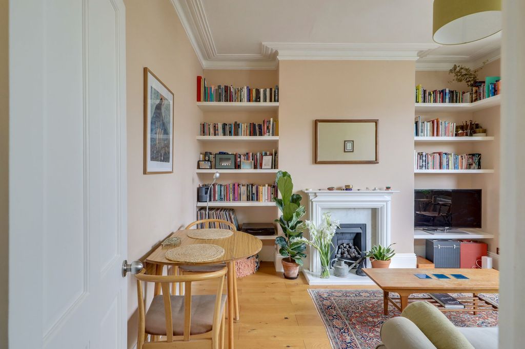 Property photo 3 of 13