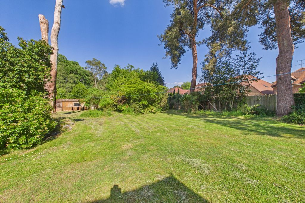 Property photo 3 of 15 Picture No. 02