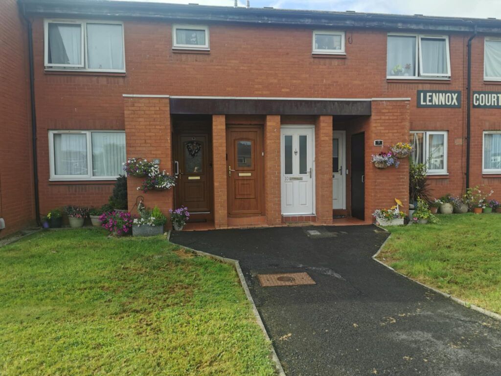 Property photo 1 of 16