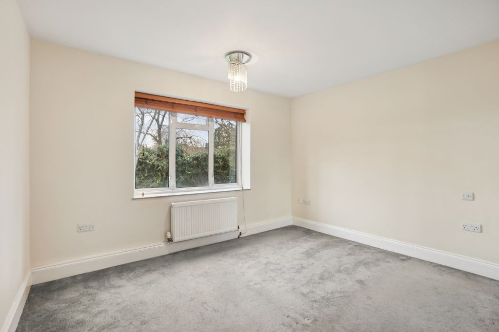 Property photo 3 of 13 Picture 4